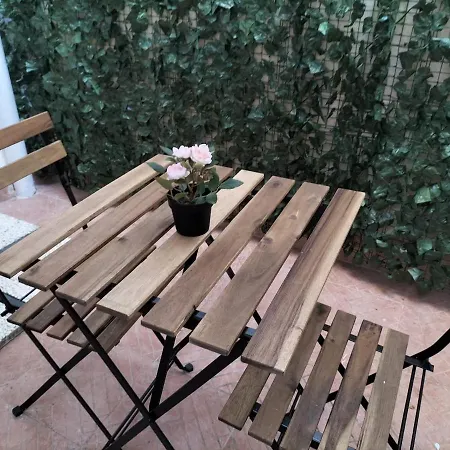 Hospital - Garden Appartement *